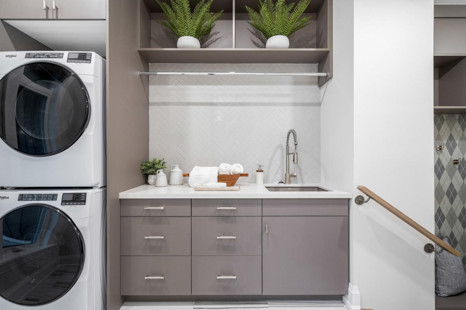 036_106_dorothy_drive_36_676